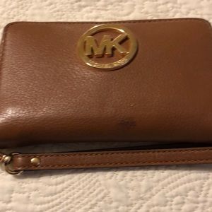 Michael Kors luggage tan wallet
